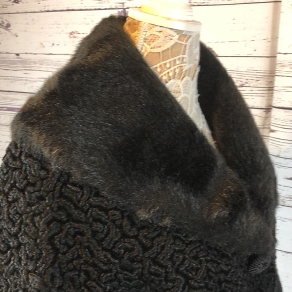 Vintage Persian coat in black with fur size medium - Picture 15 of 17